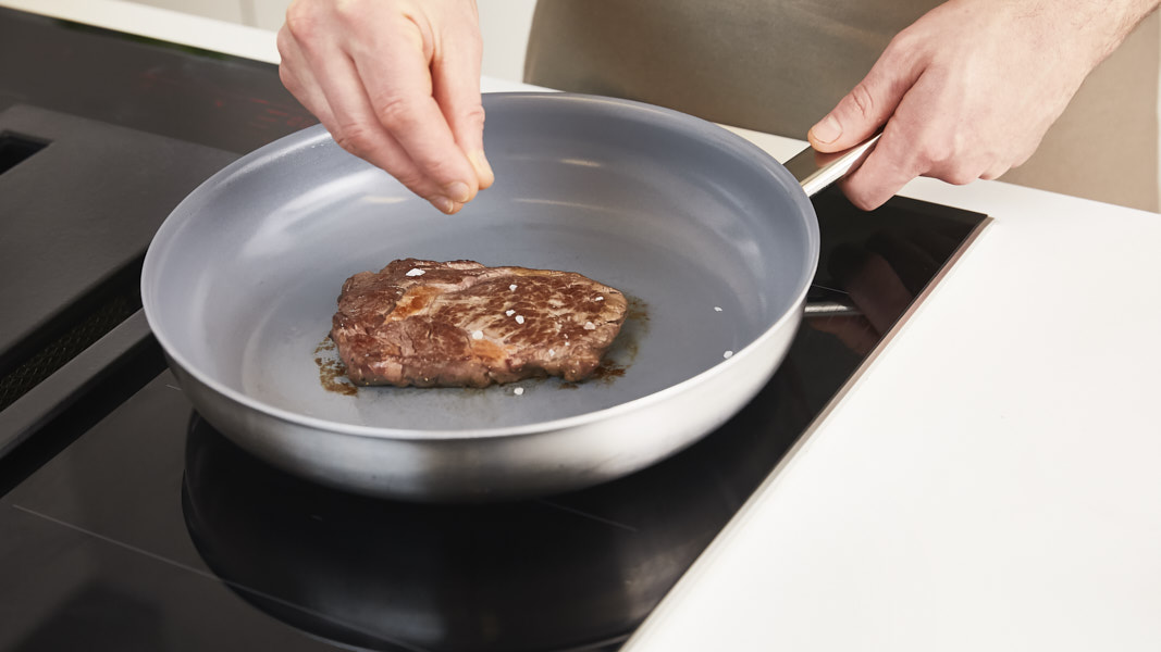 Maggi Kochratgeber Steak in der Pfanne anbraten